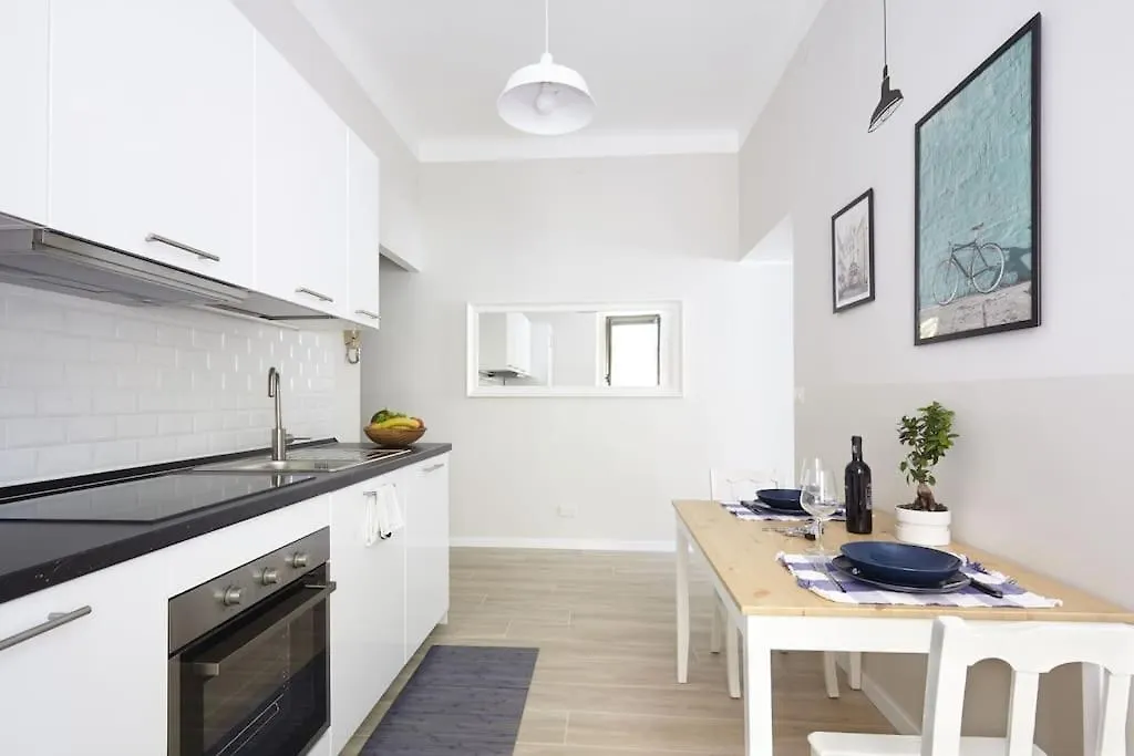 Apartment Youhosty - Pellegrini 8/4 Milan